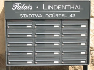 Palais • Lindenthal™ Mailbox